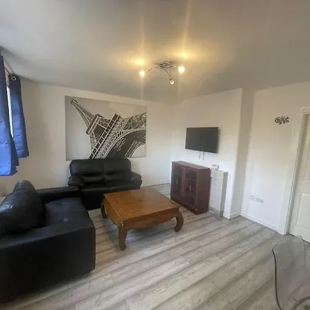Cheerful 3 Bed Entire House, Newly Refurbished Villa Manchester Exterior photo